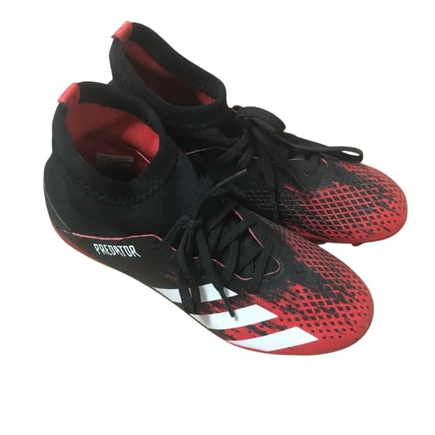 아디다스 프레데터 축구화