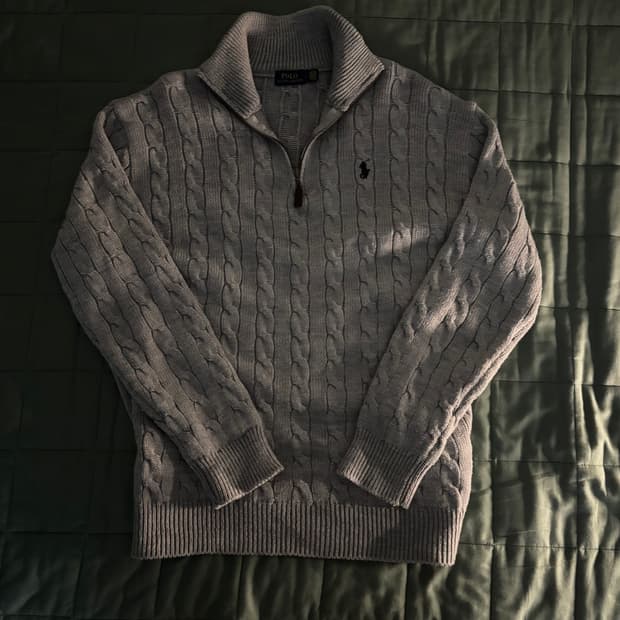 폴로 케이블 반집업 니트