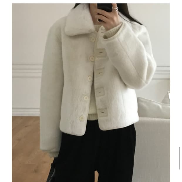 유이니 플러피 리버시블 시어링 퍼자켓 아이보리