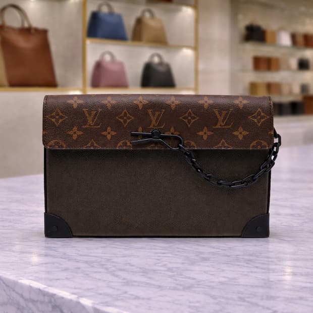 [S급] 루이비통 타이가 포쉐트 보야주 스티머 판매합니다!!!