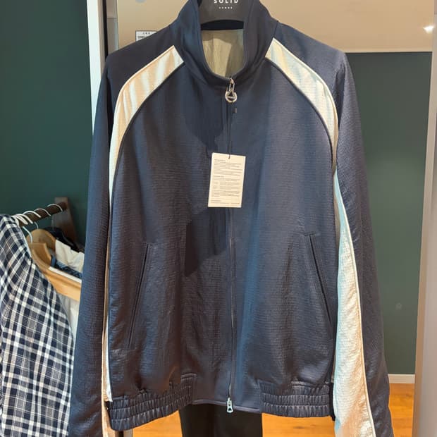 솔리드옴므 26SS 네이비 컨트래스트 트랙 자켁 48 (새상품)