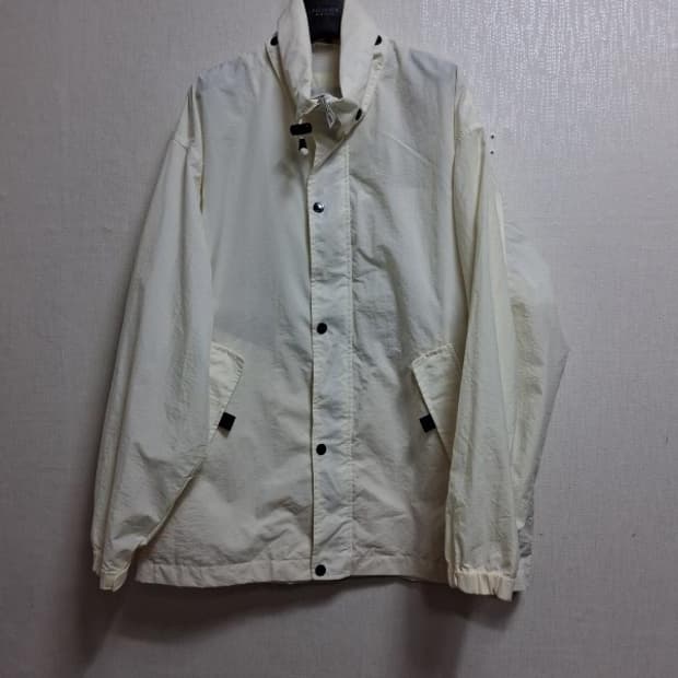 일본빈티지 Vlentino COUPEAU 남여  오버핏 아이보리바람막이점