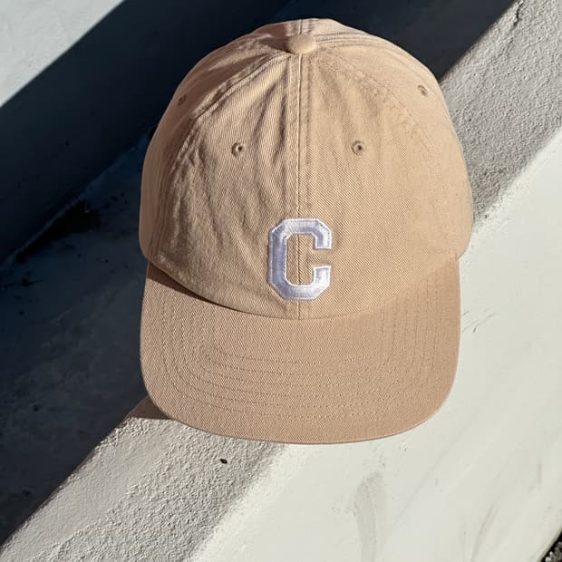 (새상품) [F] 커버낫 로고 베이지 볼캡 모자