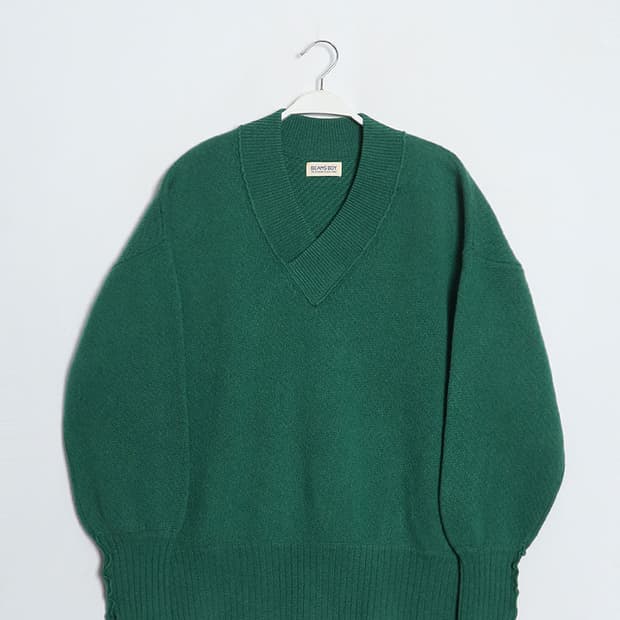 BEAMS BOY Boxy-Fit V-Neck Knit