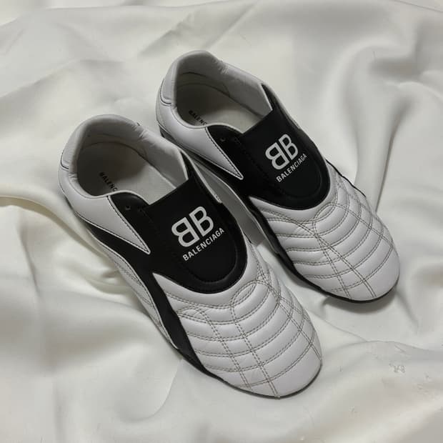 발렌시아가 젠스니커즈 38