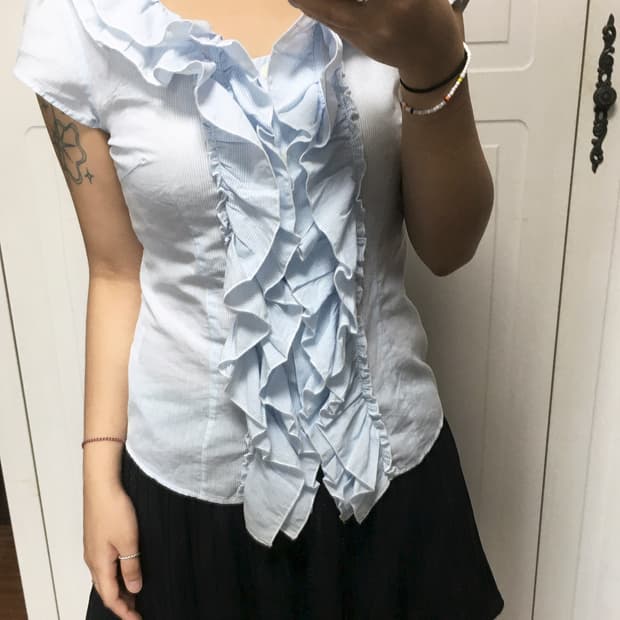 Frill blouse