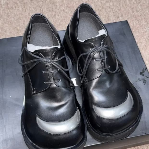 SOULEASURES(쏘유레슈어)의 Ava_black 더비 슈즈 255