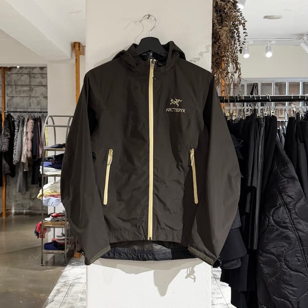 아크테릭스 다크브라운 베타 SL 자켓