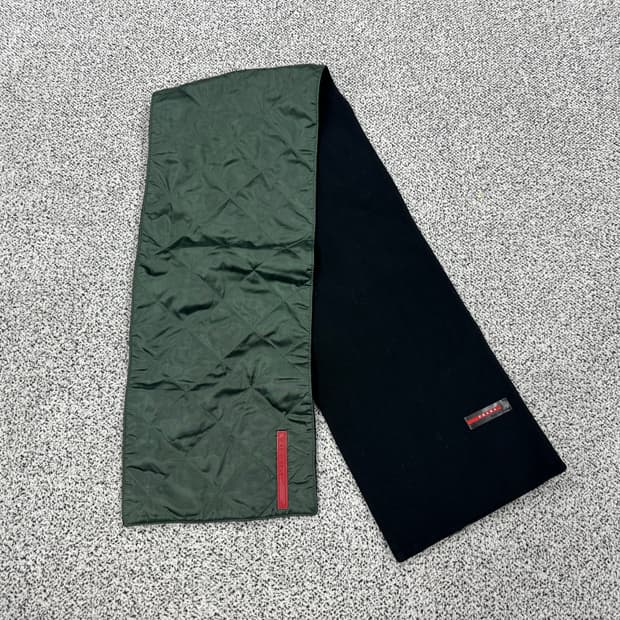 프라다 퀼팅 머플러