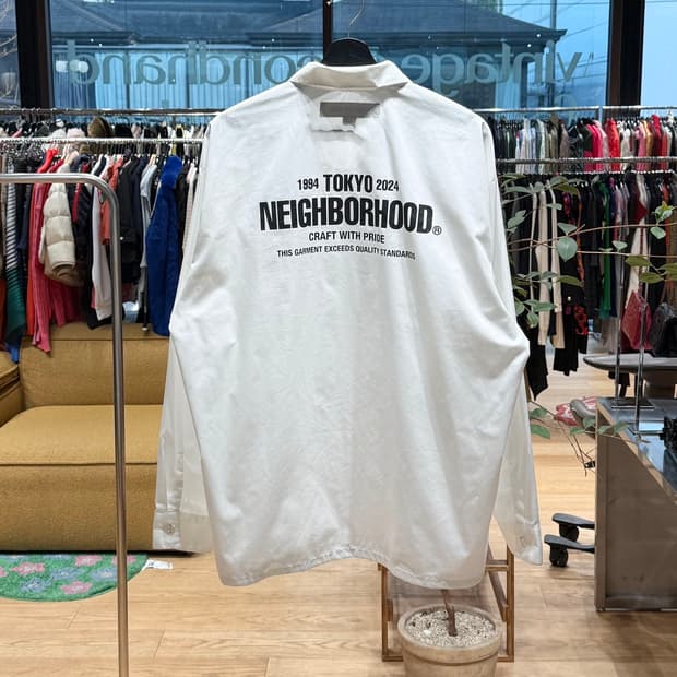 네이버후드 화이트 클래식 워크 셔츠 