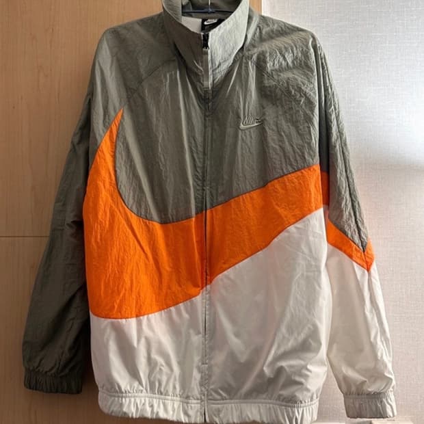 나이키 바람막이 L사이즈