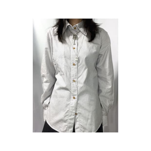 Vivienne Westwood。비비안웨스트우드 맨 컷아웃 셔츠