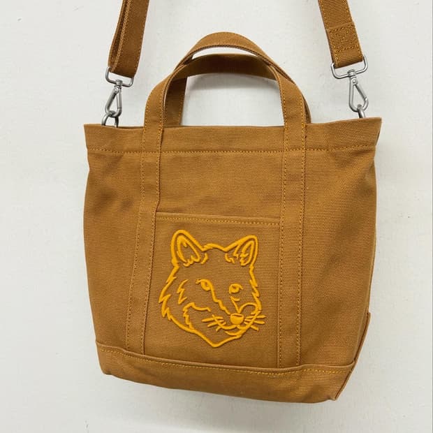 메종키츠네 폭스 자수 캔버스 토트백 스몰