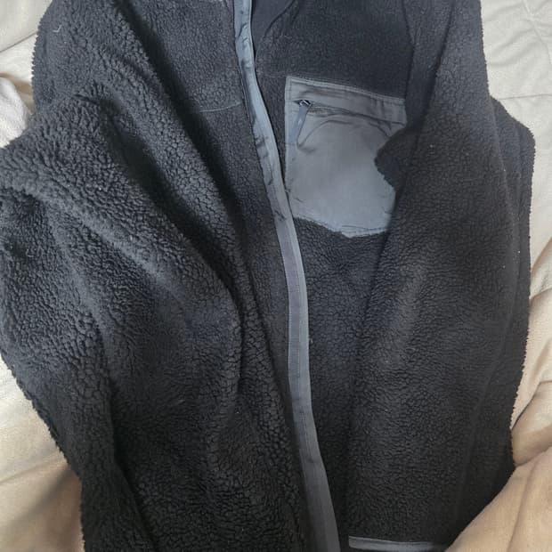 스파오 블랙 포켓 후리스 뽀글이