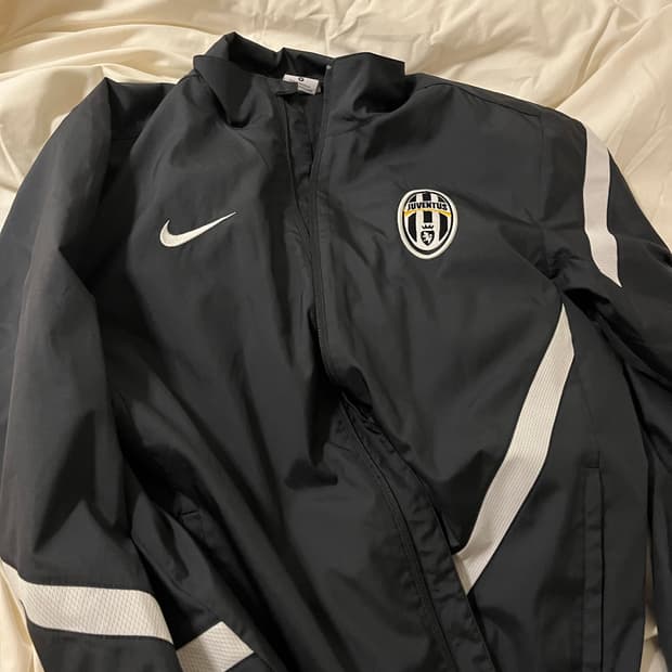 나이키 유벤투스 바람막이