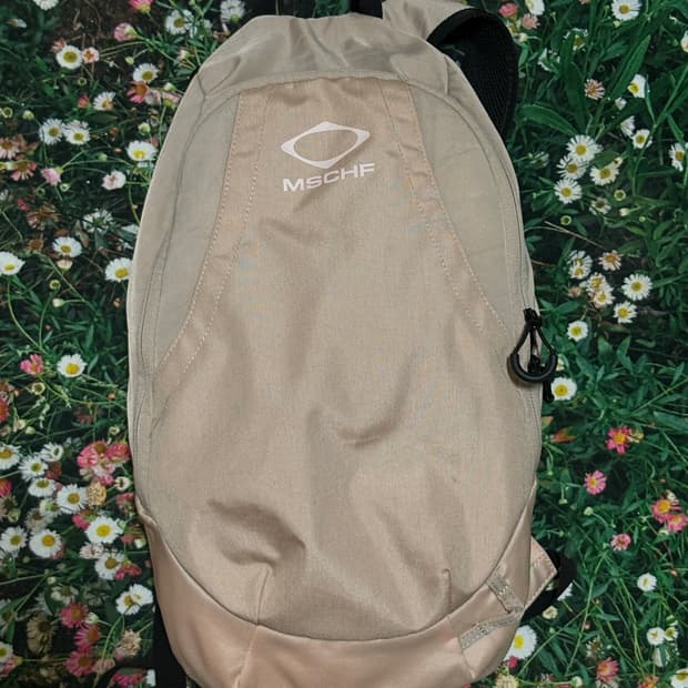 미스치프 롬버스 백팩 베이지