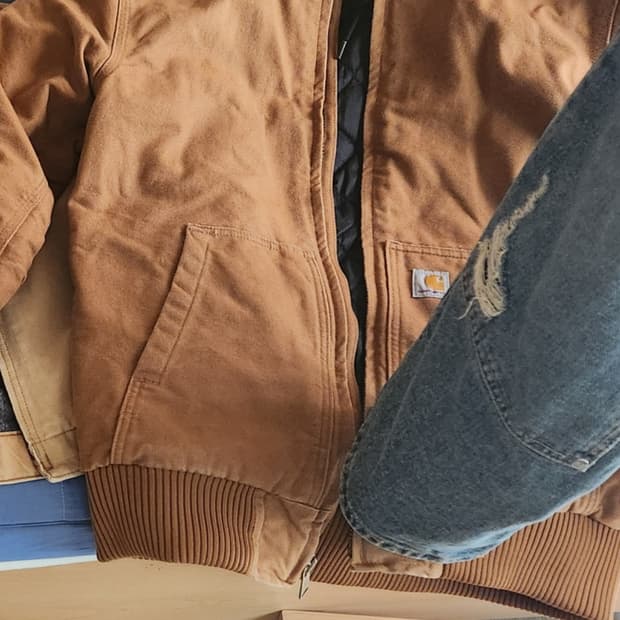 칼하트 j130판매합니다