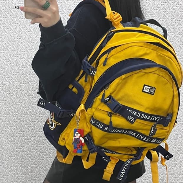 뉴에라 레트로 클리블랜드 캐벌리어스 캐리어 백팩 C10447