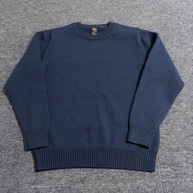 바토너 시그니처 크루넥 니트