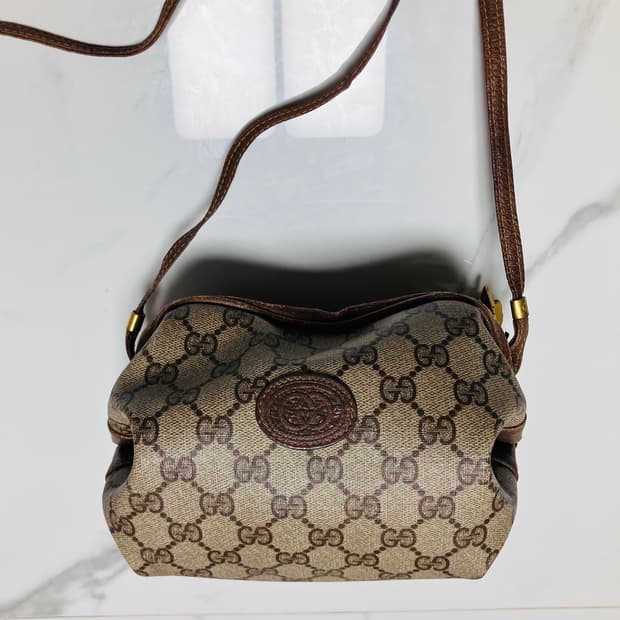 구찌 GG 모노그램 빈티지 미니백 원통 크로스백