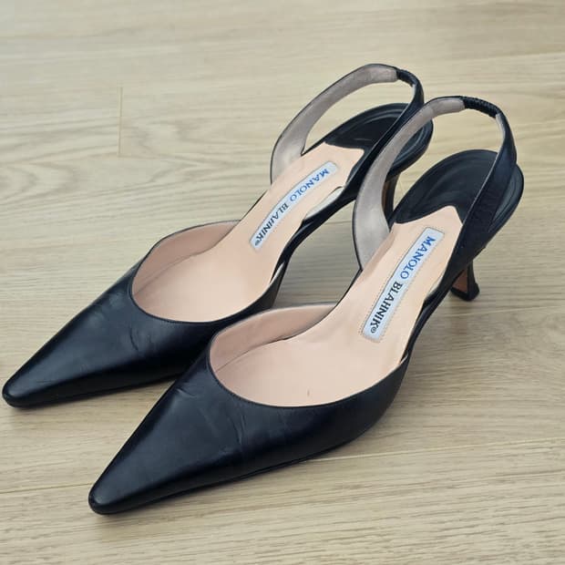 마놀로 블라닉 슬링백 펌프스 37.5