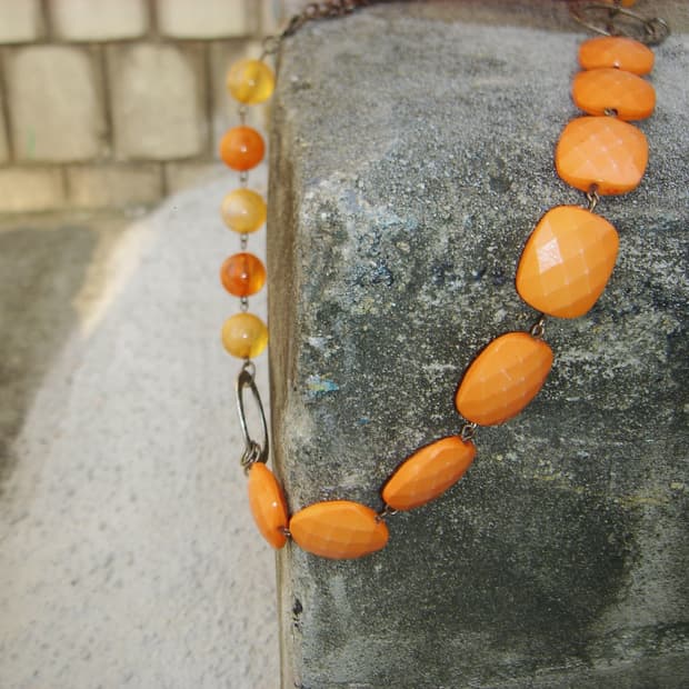 022 - Orange Beads Necklace