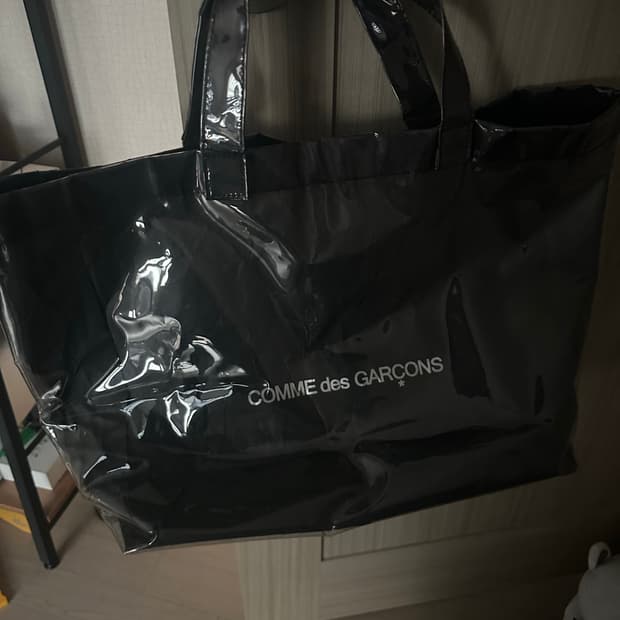 꼼데가르송 pvc백 네고 일단 받습니다~