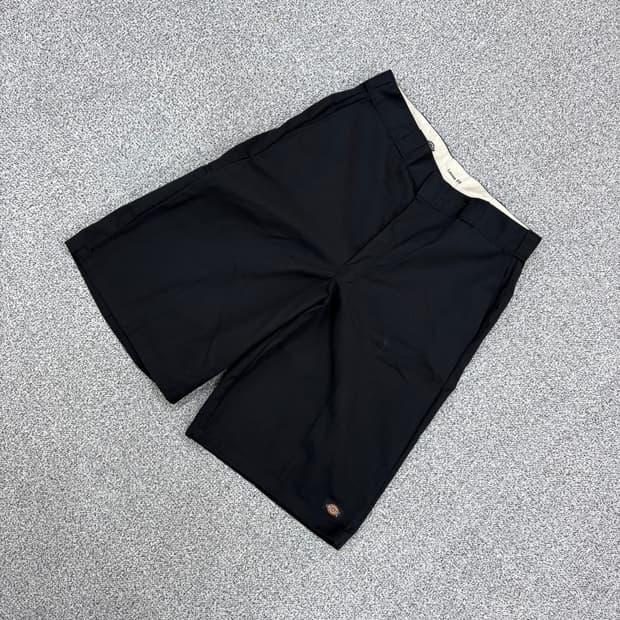 46W4 디키즈 루즈핏 반바지 0526J