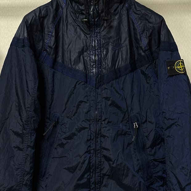 스톤아일랜드 x 나이키 무솔라 윈드러너 점퍼 M(105)