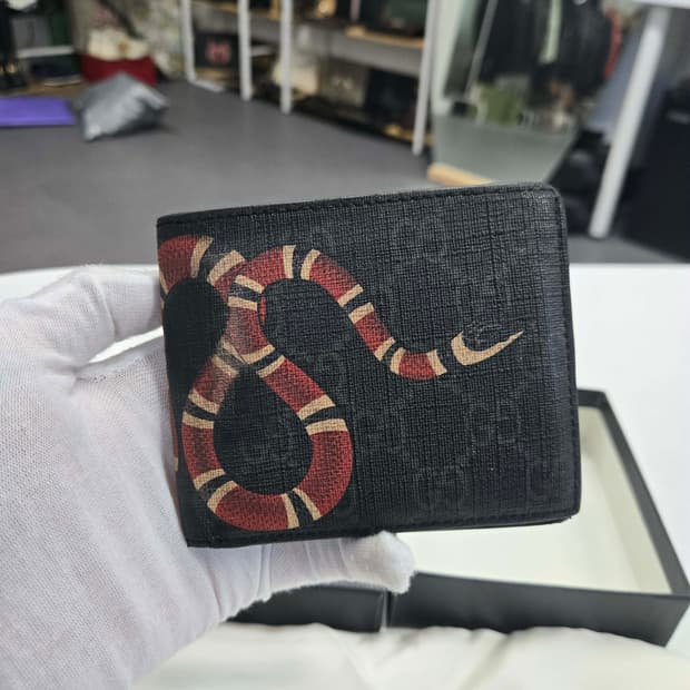 [40%할인] 구찌 킹스네이크 반지갑