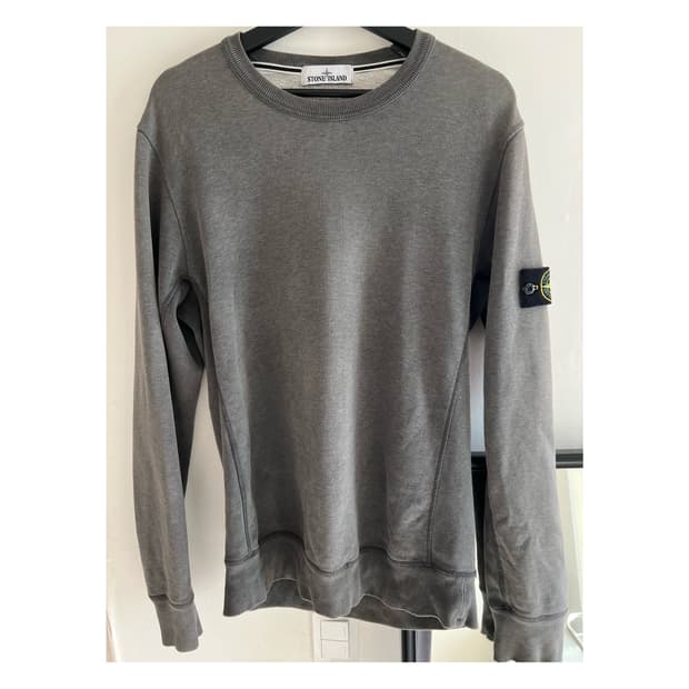 스톤아일랜드 그레이 맨투맨