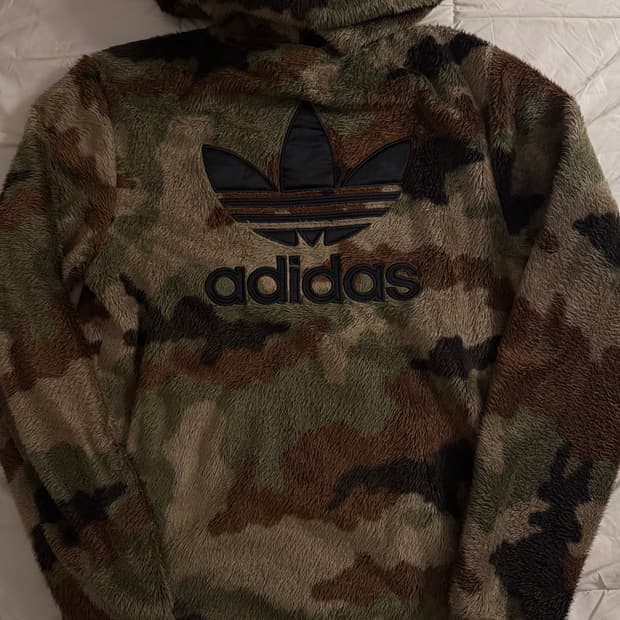 아디다스 카모 빅로고 후리스