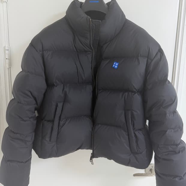 아더에러 패딩 판매합니다.