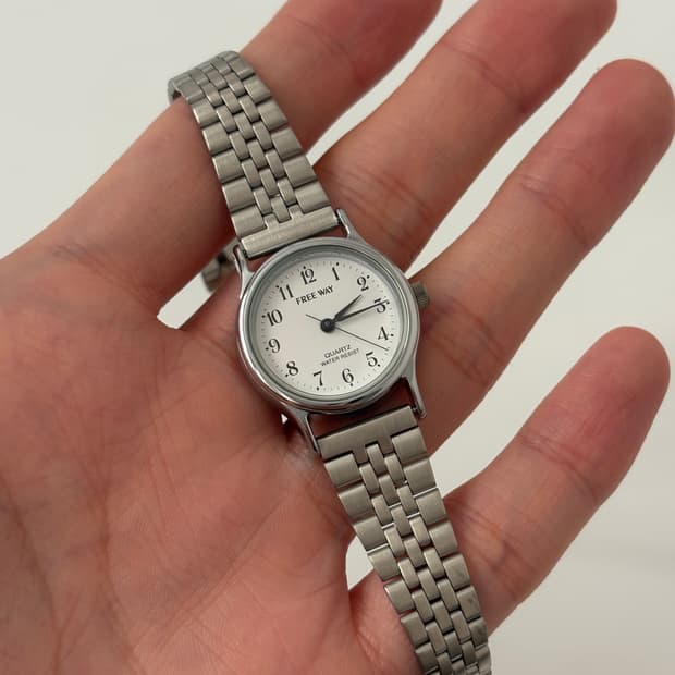 FREEWAY - 2000s Silver Ladies Quartz