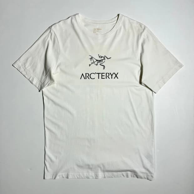 아크테릭스 버드 워드 로고 화이트 코튼 반팔 티셔츠 R2665