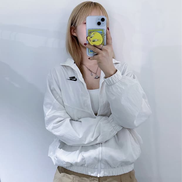 나이키 화이트 스우시 바람막이