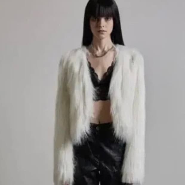 구해요) 보헤미안서울 보헴서 퍼자켓 아우터 베이지 구합니다