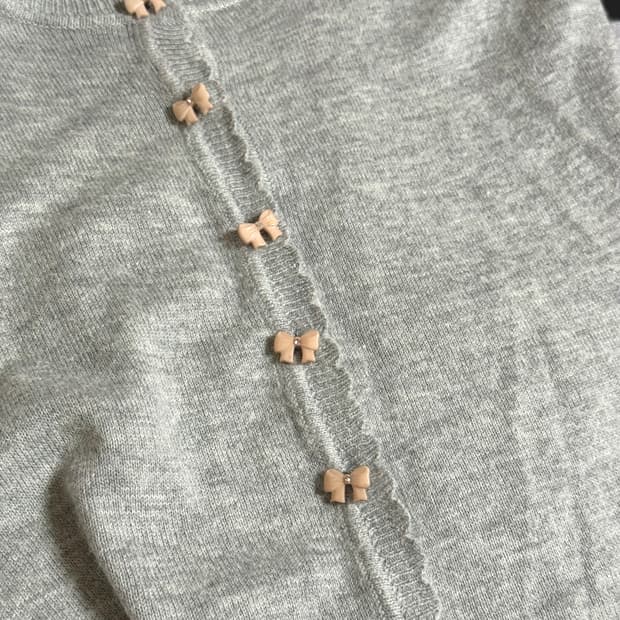 그레이 프릴 리본 디테일 가디건 러블리