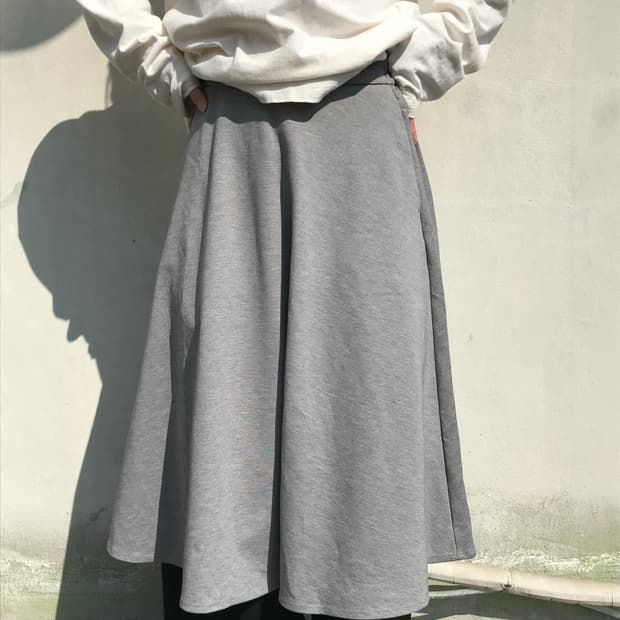 그레이 레이어드 스커트 