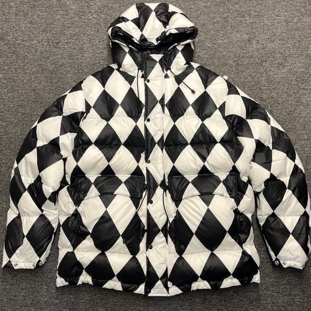 [105] FETCH SUNDAY 패치 다이아몬드 패턴 후드 패딩 L