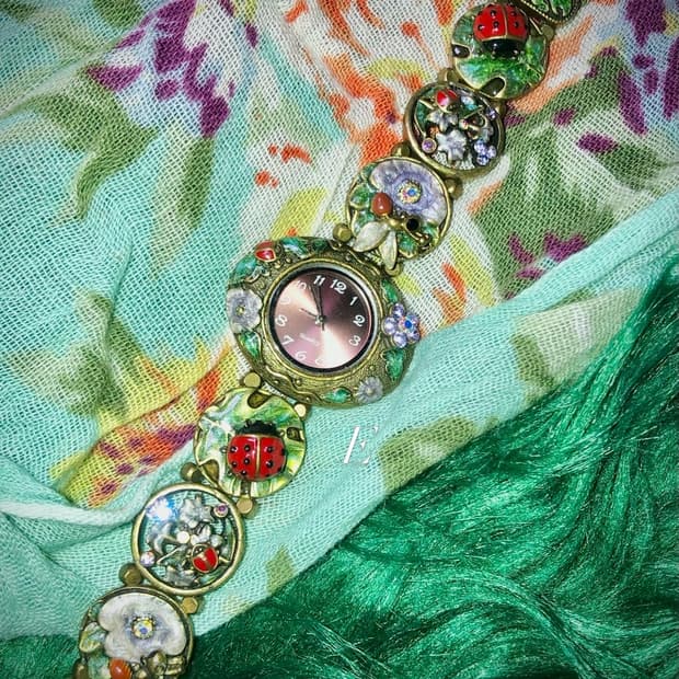 앤틱 무당벌레 시계