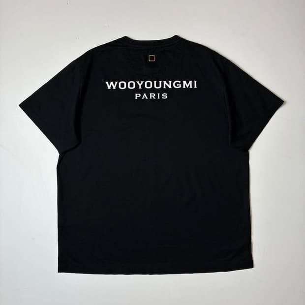 우영미 20FW 백로고 반팔 티셔츠 PN9655