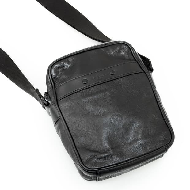 루이비통 모노그램 다뉴브 PM 크로스백