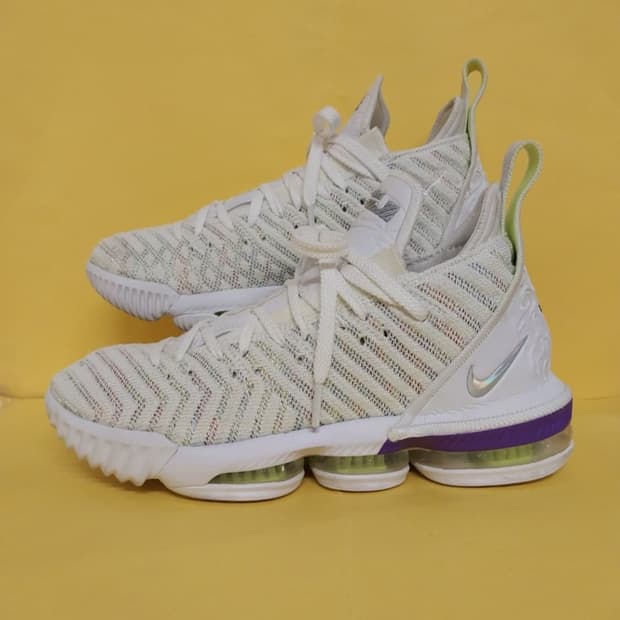 남성 나이키 르브론16 버즈라이트이어 농구화 (250)