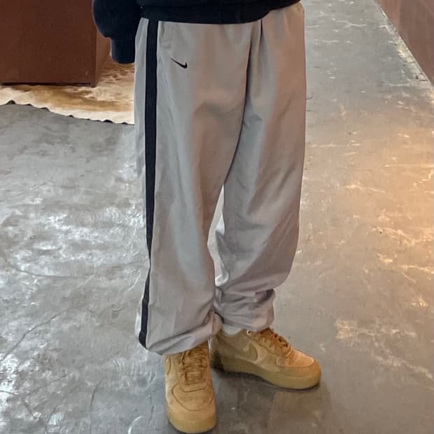 나이키 00s 그레이 스우시 로고 트랙팬츠 H1871