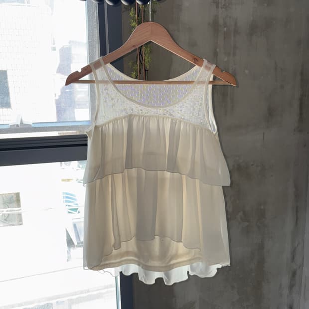 Dot mash sleeveless