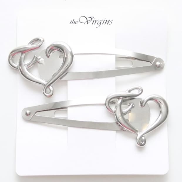 The virgins 하트 로고 헤어핀 헤어클립