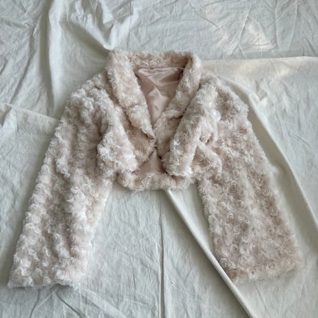 라이트베이지 폭닥 러블리 로걀 뽀용 크롭 볼레로