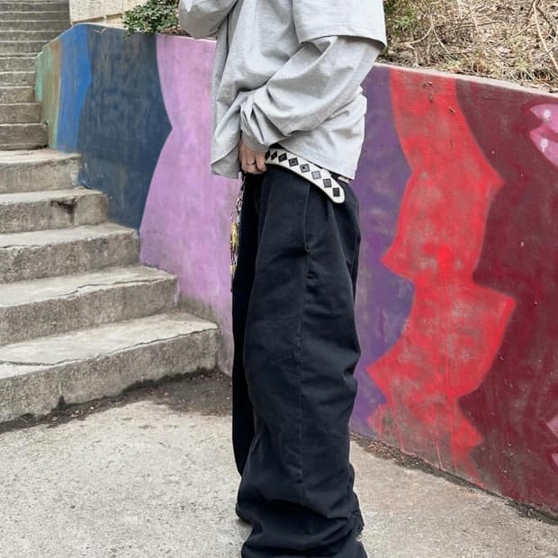 언타이틀드아이딜 퍼커링 팬츠