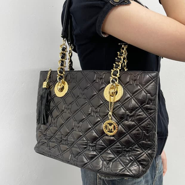 메트로시티 갸루 퀼팅 체인 태슬백 